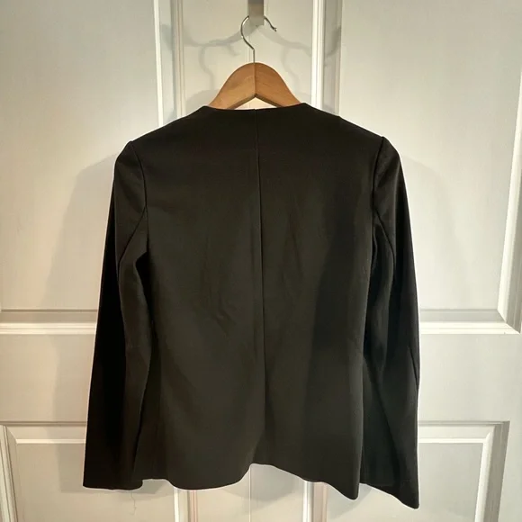 Women’s Blazer - Picture 2 of 2